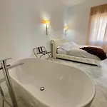 Andrews Luxury