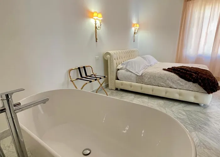 Andrews Luxury